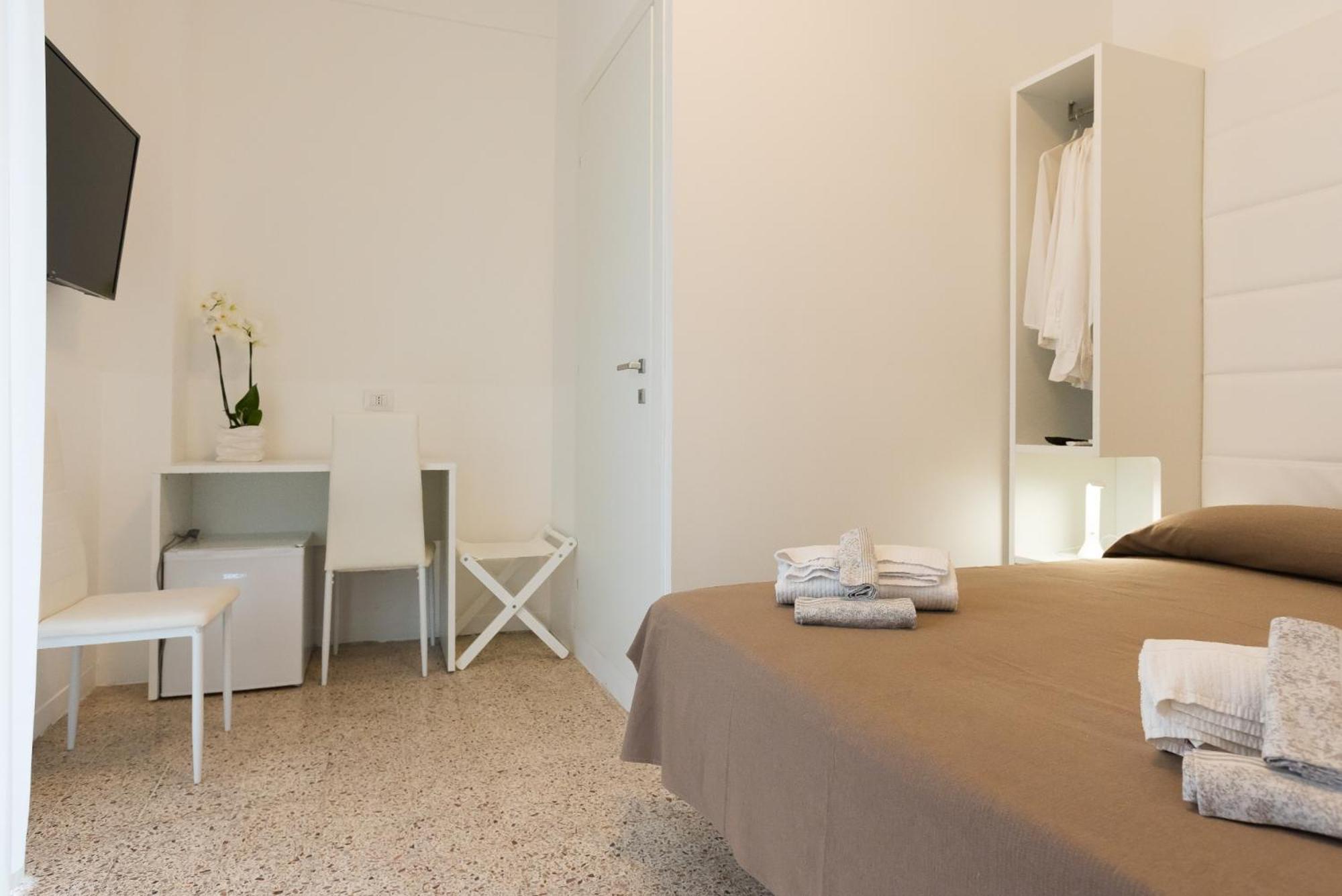 Hotel Ninfea Cattolica Exterior photo