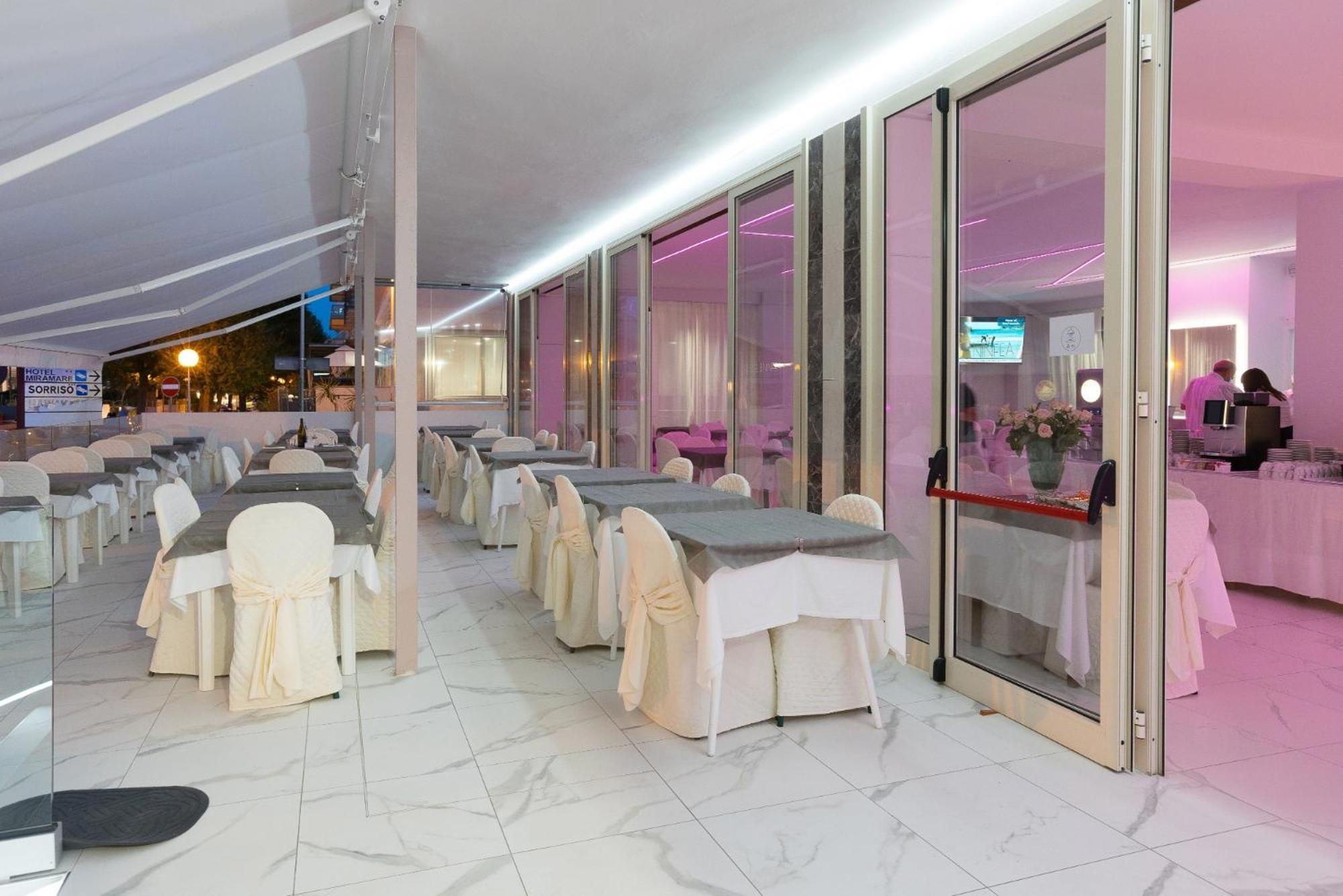 Hotel Ninfea Cattolica Exterior photo