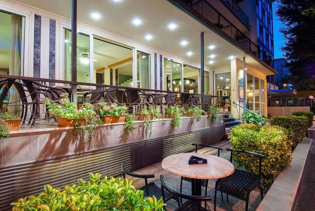 Hotel Ninfea Cattolica Exterior photo